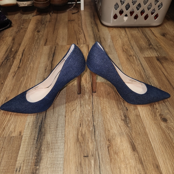 Guess Denim Classic Pump Heels Woman's size 7 - Picture 6 of 6